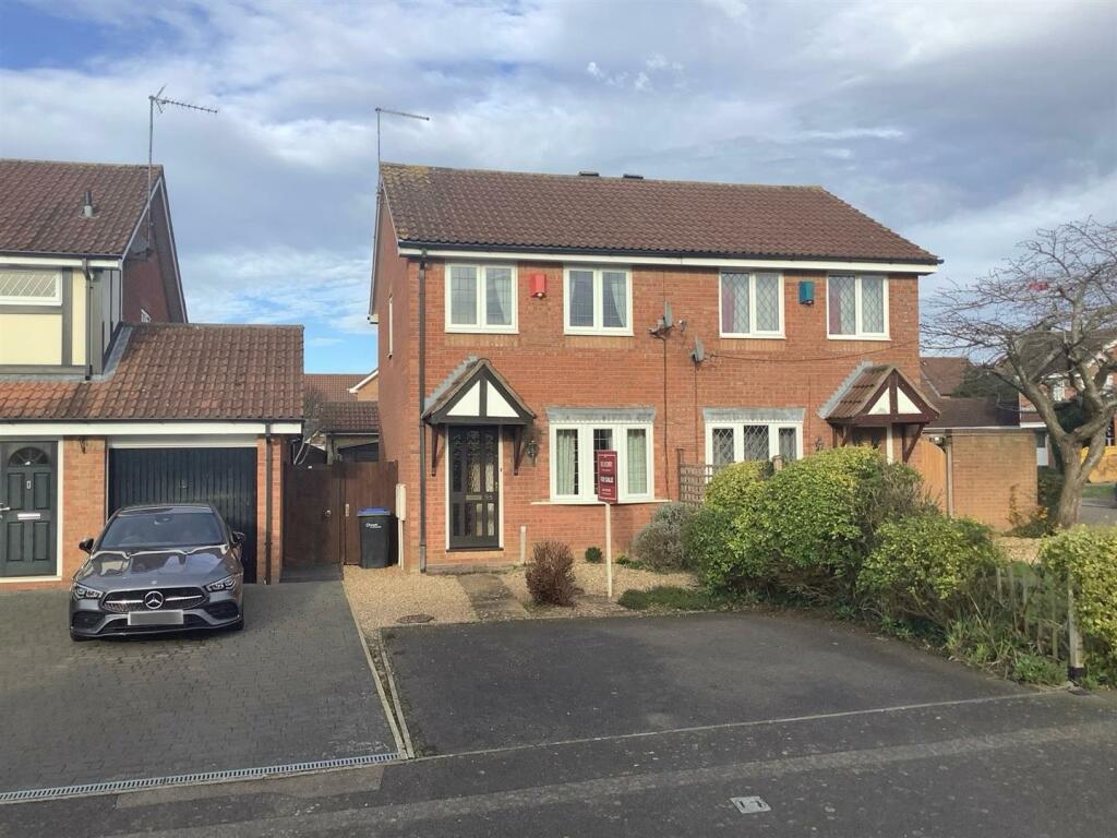 2 bedroom semi-detached house for sale in Granary Road, East Hunsbury, NN4