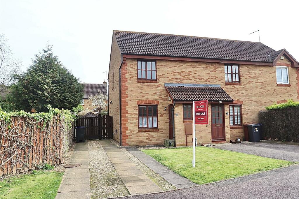 2 bedroom end of terrace house for sale in Greeves Close, Duston, NN5
