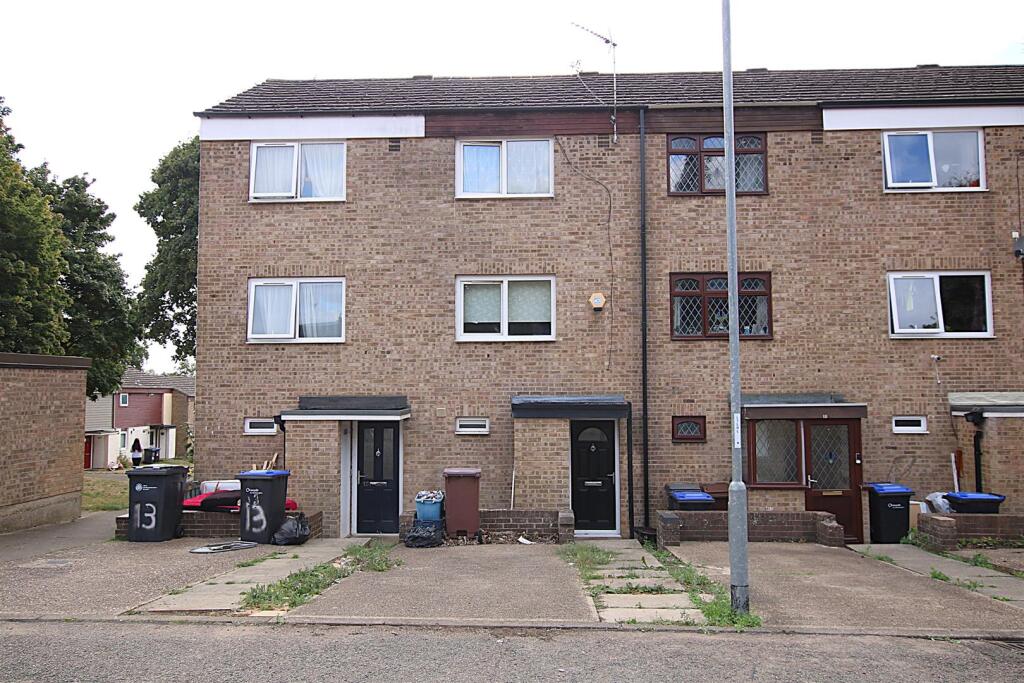 Main image of property: Poppyfield Court, Northampton