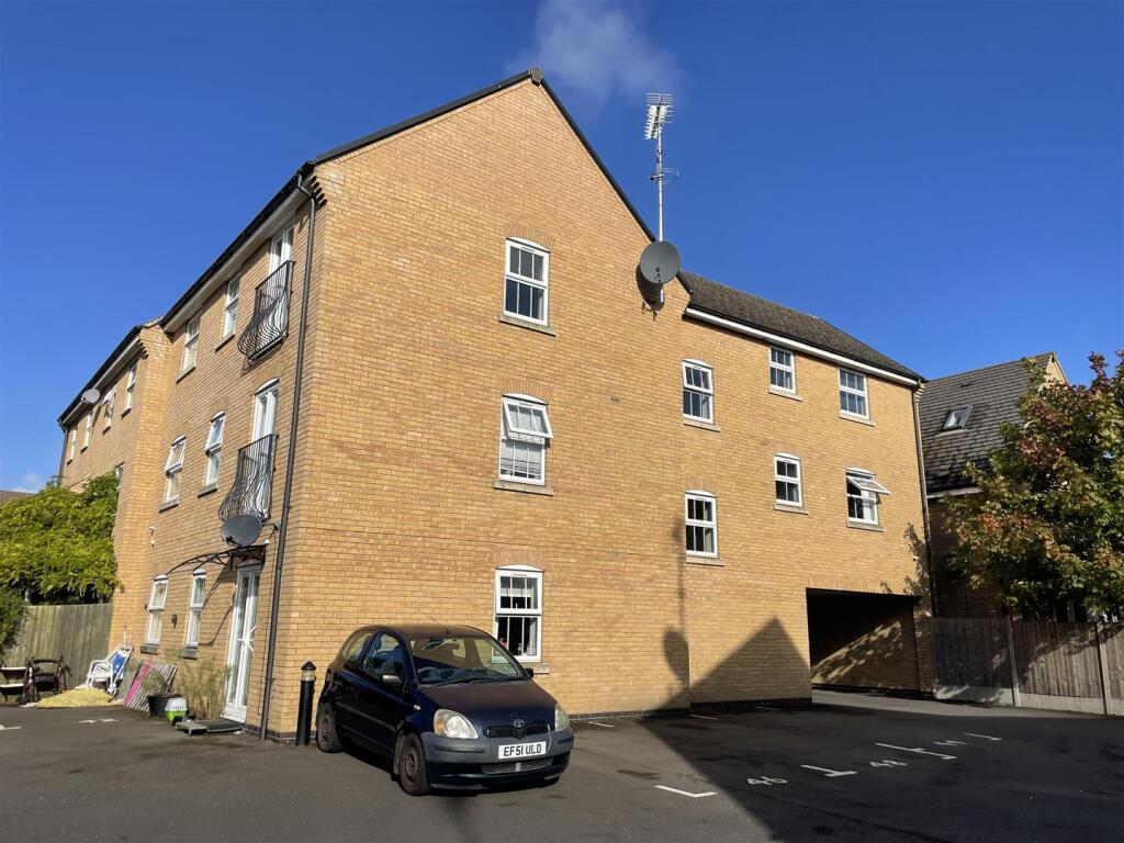 Main image of property: STUDIO FLAT, Coton Meadows