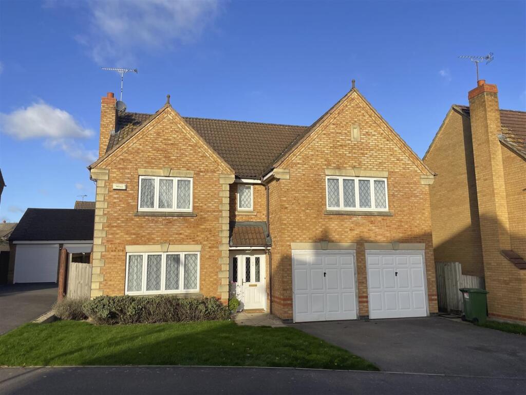 Main image of property: Siskin Close, Rugby