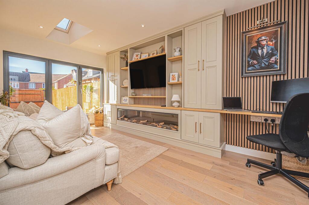 Main image of property: Oakwood Close, Desborough, Kettering