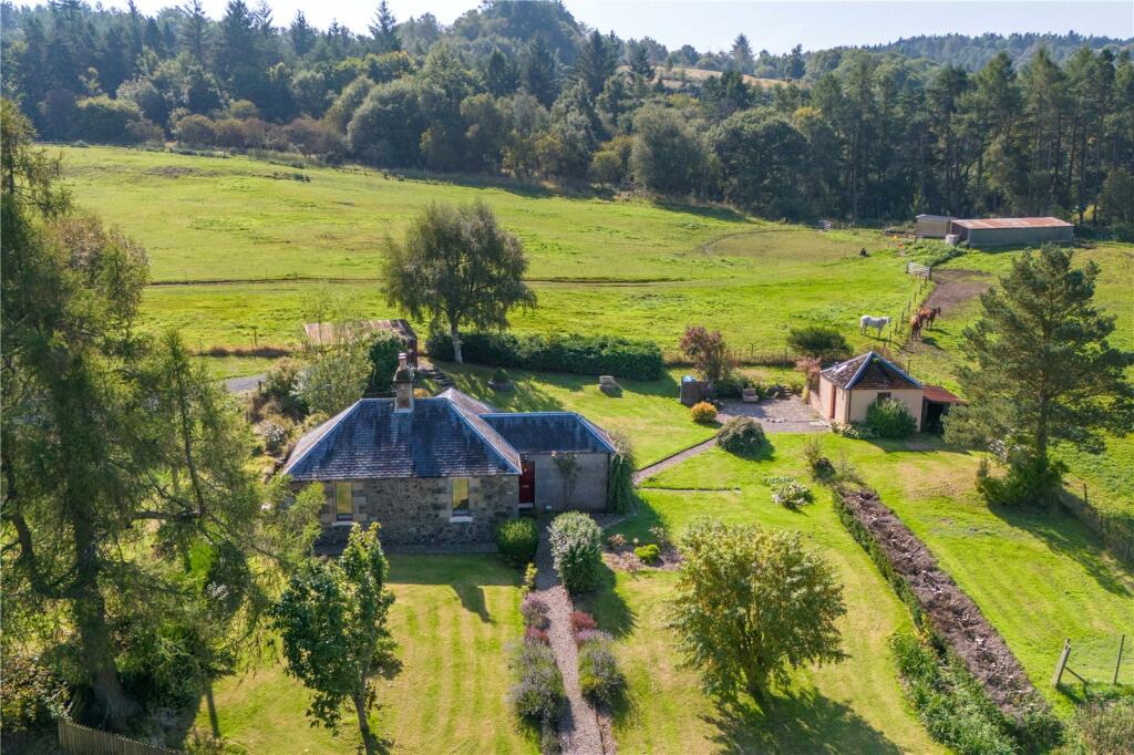 Main image of property: Strawberry Cottage, Rhynd, Perth, Perth and Kinross, PH2