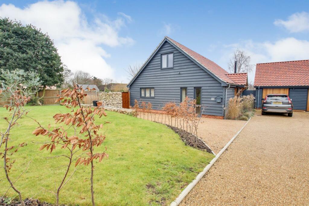 3 bedroom chalet for sale in Westerfield, Ipswich, IP6