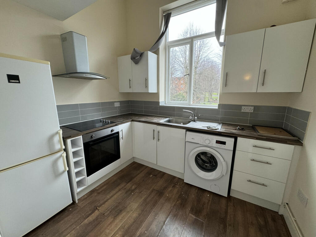 Additional property image - Flat 1, High Street, Bromsgrove, Worcestershire, B61