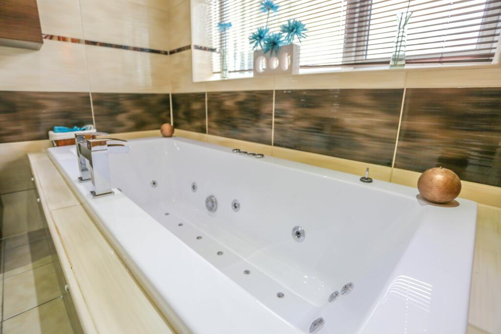 Additional property image - Antringham Gardens, Birmingham, West Midlands, B153QL