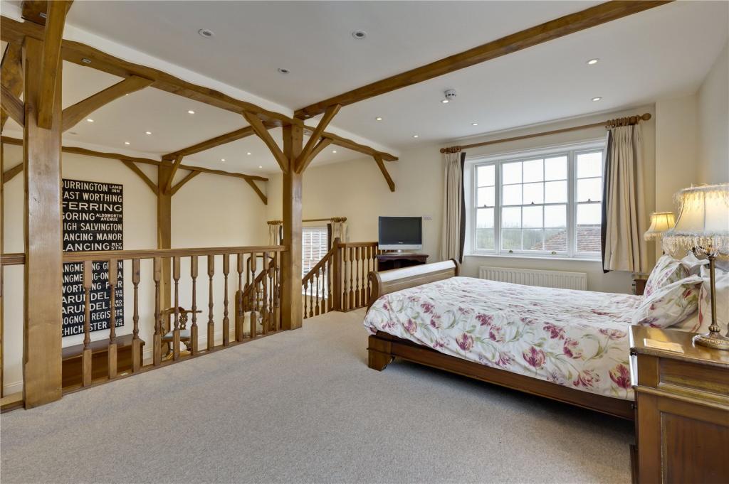 6 bedroom detached house for rent in Groomes Farm, Frith End, Bordon