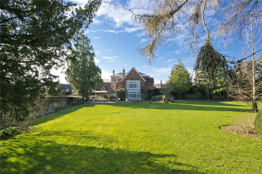 Main image of property: Wolfs Lane, Alton, Hampshire, GU34