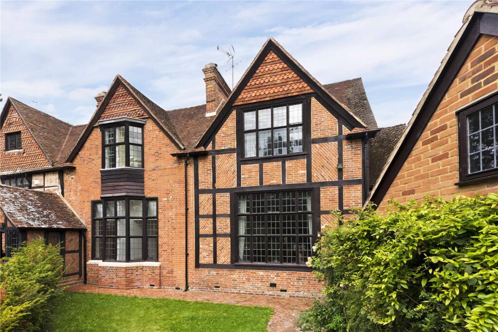 Main image of property: East Wing, Old Manor House, Hunts Common, Hook, Hampshire, RG27