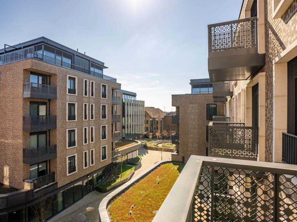 Main image of property: Victoria Street, St. Albans, Hertfordshire, AL1