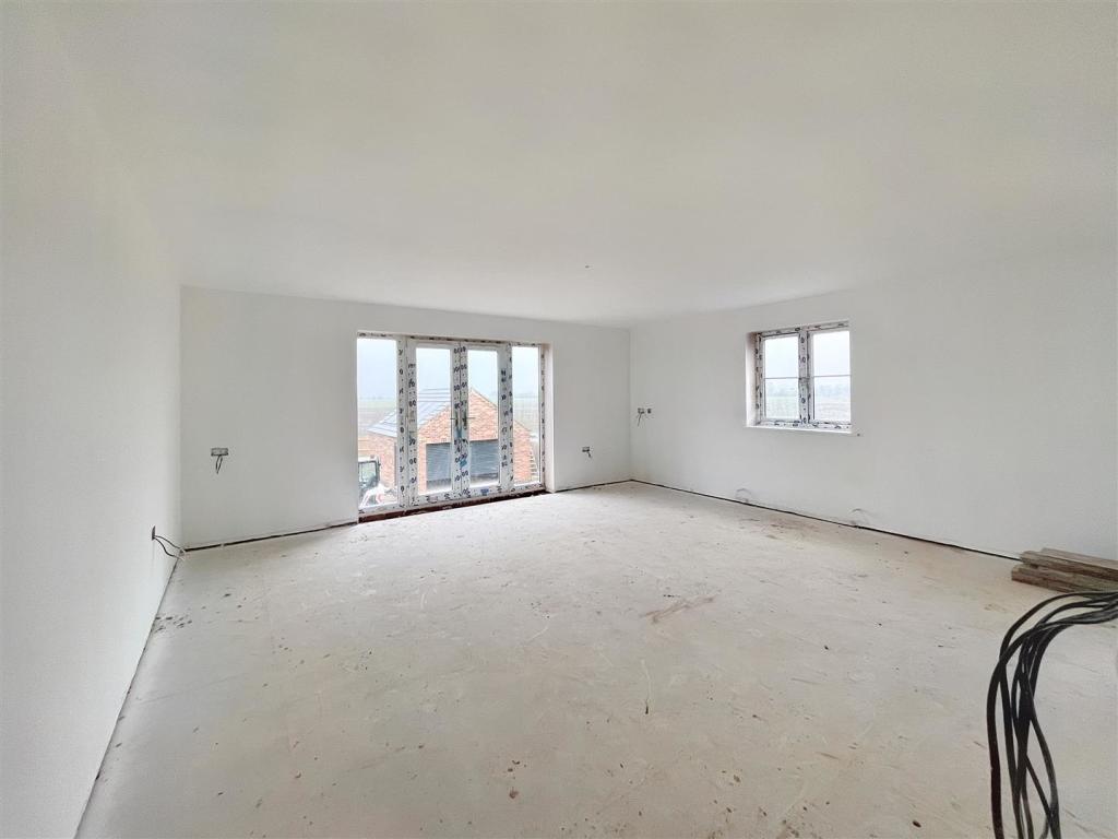 5 bedroom detached house for sale in Moulton Chapel Road, Moulton