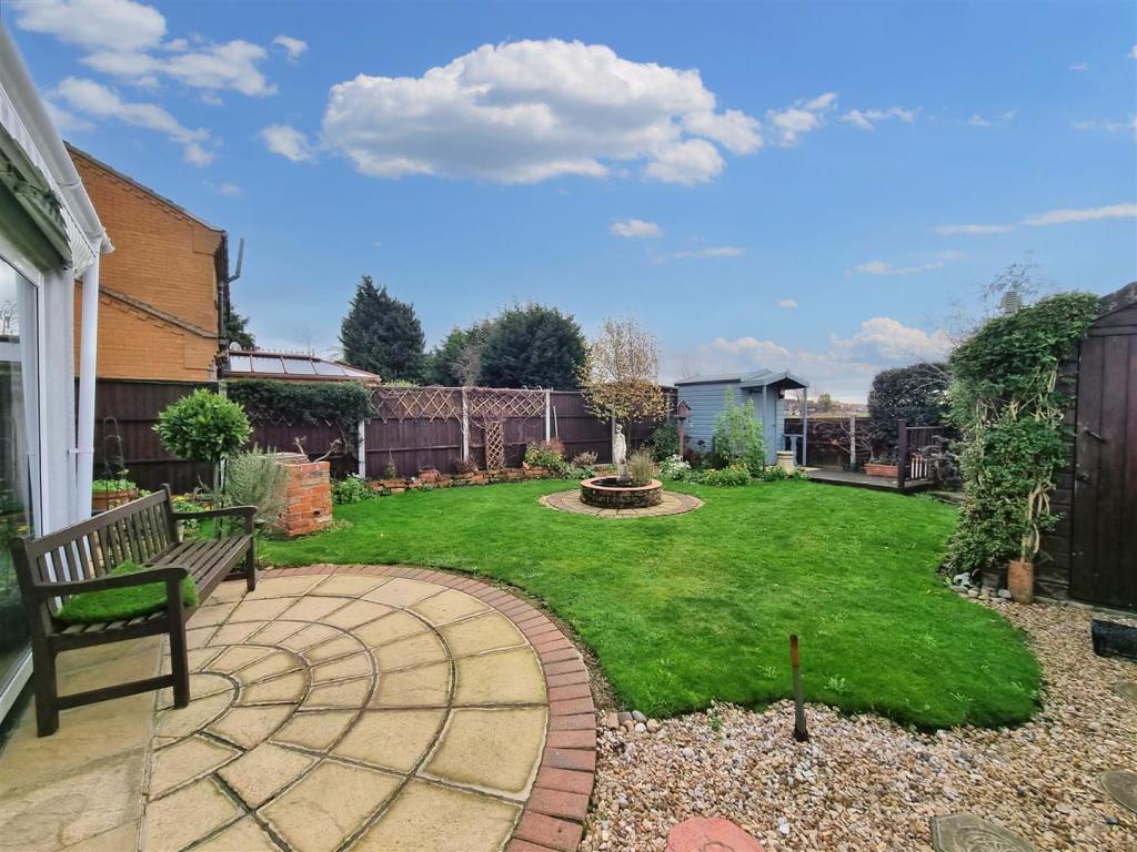 3 bedroom detached house for sale in Starlode Drove, West Pinchbeck, PE11