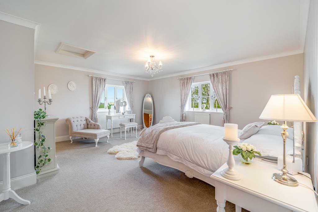 5 bedroom detached house for sale in Eaugate Road, Moulton Chapel, Spalding, PE12