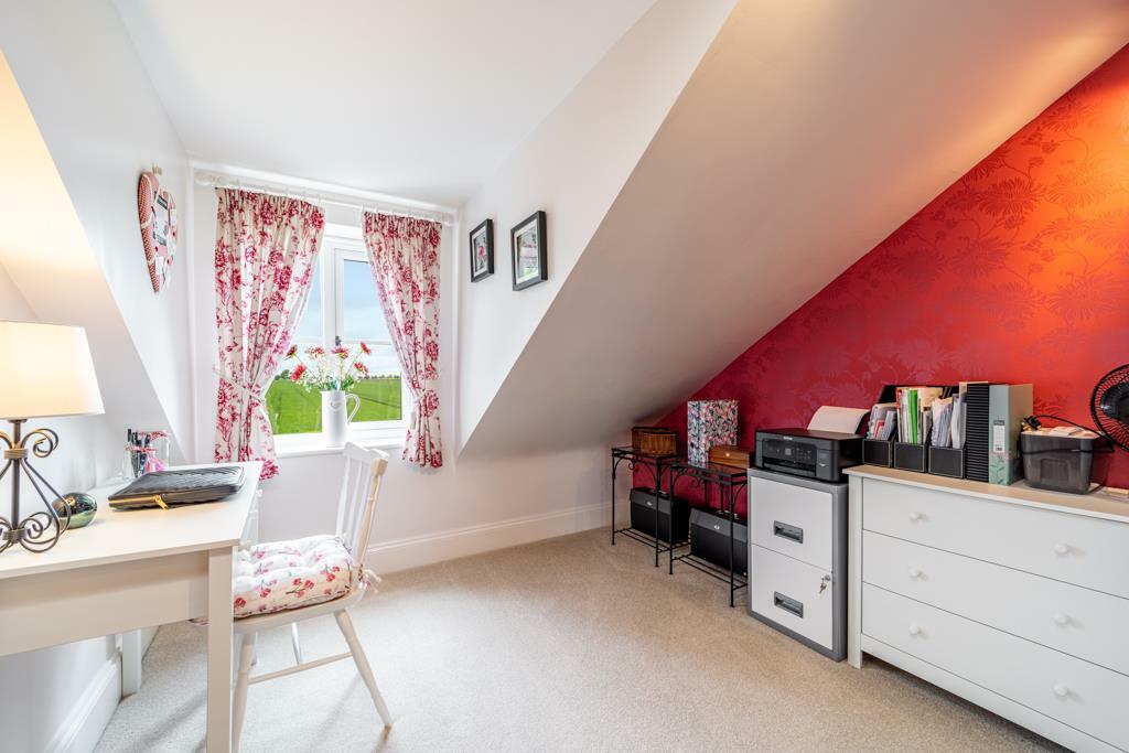 5 bedroom detached house for sale in Eaugate Road, Moulton Chapel, Spalding, PE12