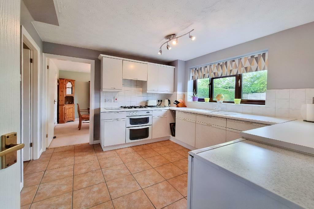 4 bedroom detached house for sale in Towndam Lane, Donington, PE11