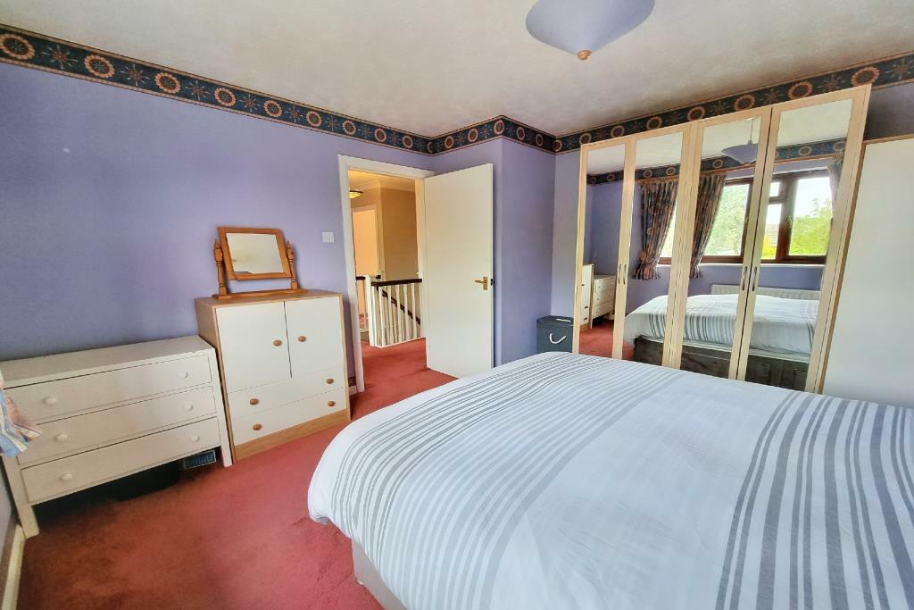 4 bedroom detached house for sale in Towndam Lane, Donington, PE11