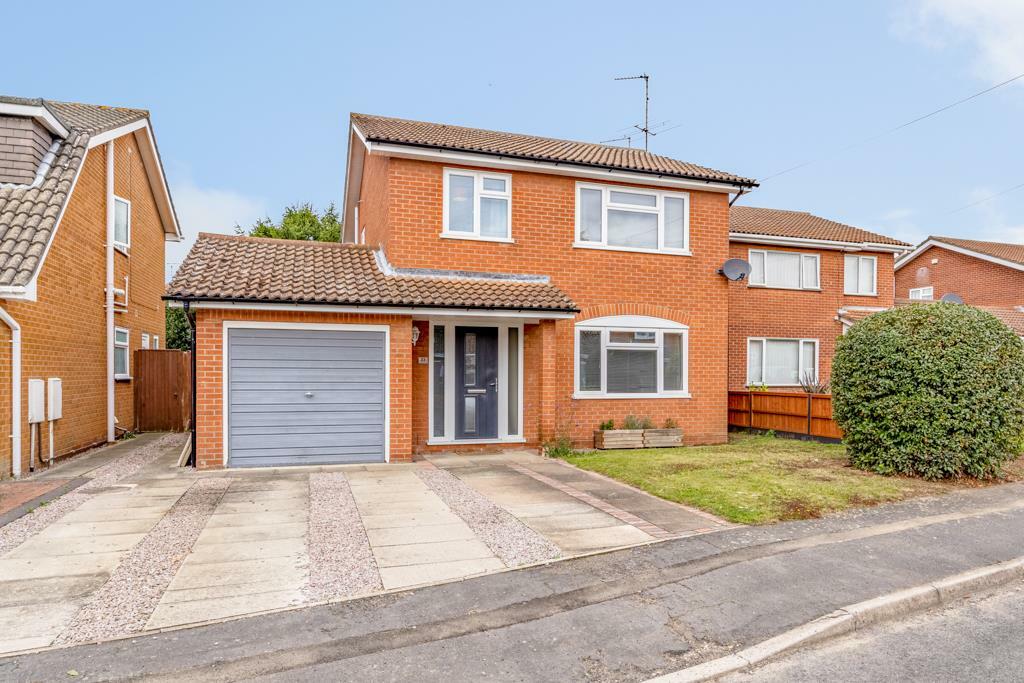 3 bedroom detached house for sale in Edgefield, Weston, PE12