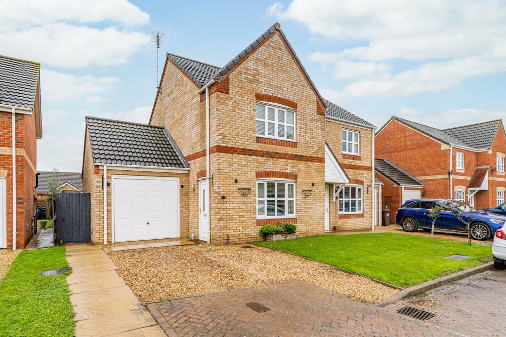 2 bedroom semidetached house for sale in Oakwood Park, Moulton Seas