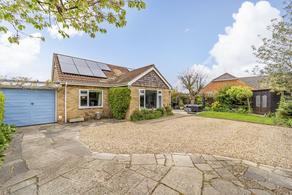 3 bedroom detached bungalow for sale in Crossgate Crescent, Pinchbeck, PE11