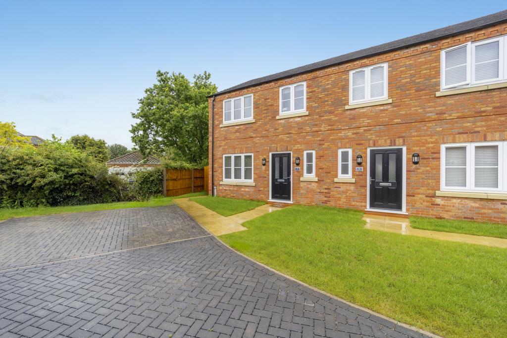3 bedroom semidetached house for sale in Zabir Close, Deeping St