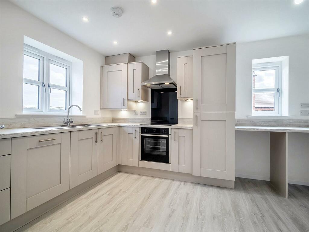 3 bedroom detached house for rent in Primus Close, Moulton Chapel, PE12