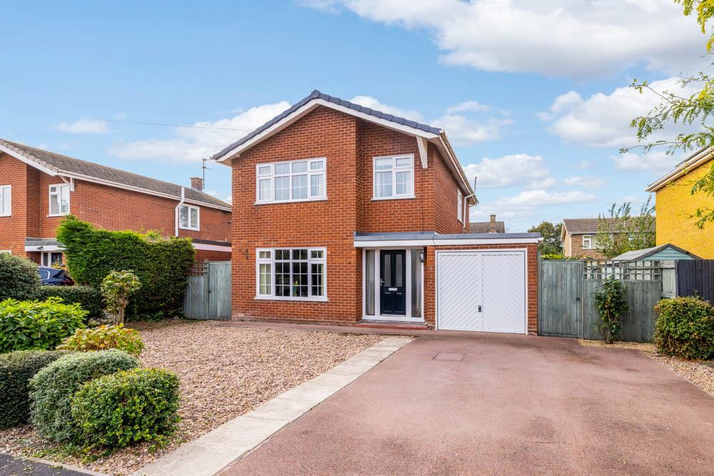 3 bedroom detached house