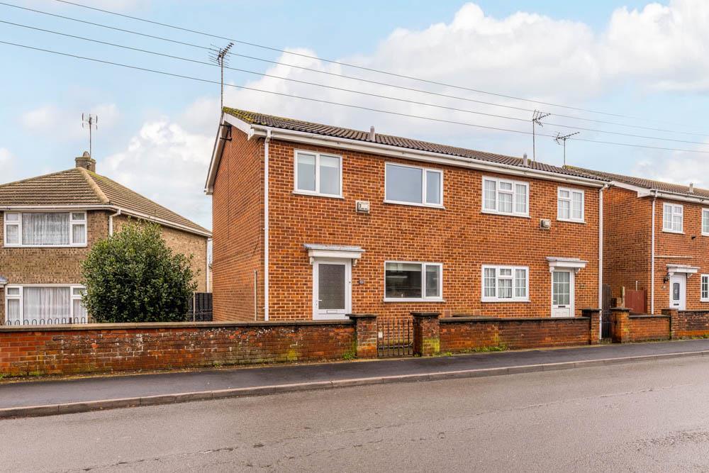 Main image of property: Hawthorn Bank, Spalding