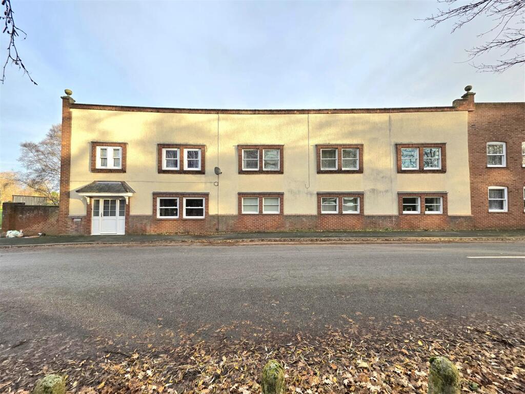 Main image of property: Welland Road, Spalding