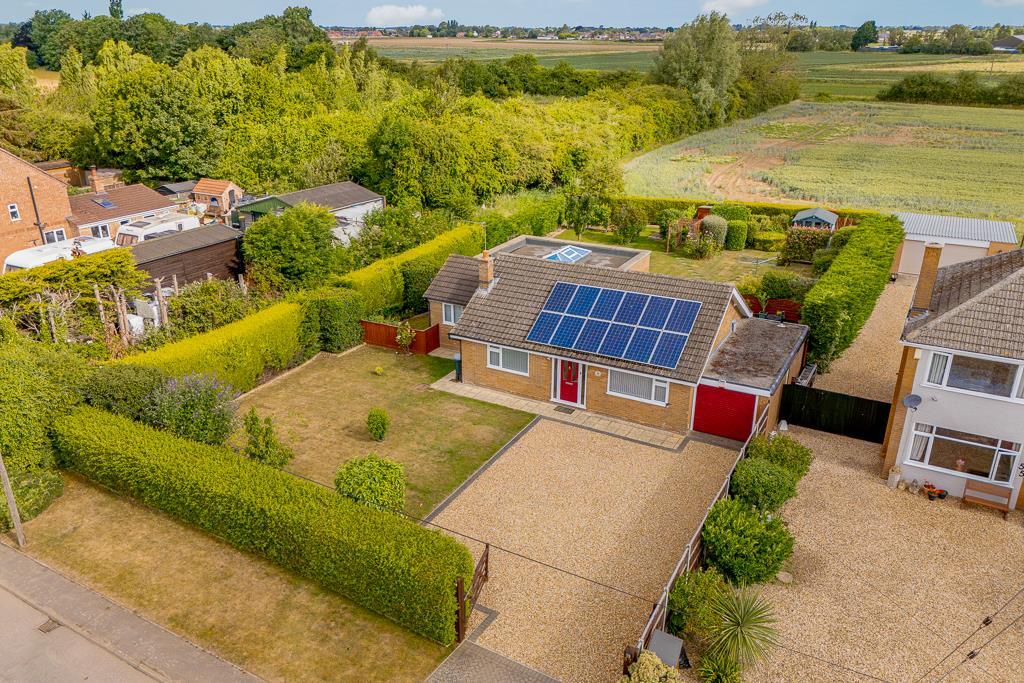 3 bedroom detached bungalow