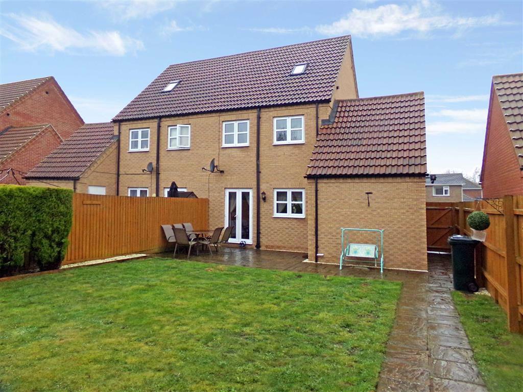 4 bedroom semidetached house for sale in St Johns Road, Spalding, PE11