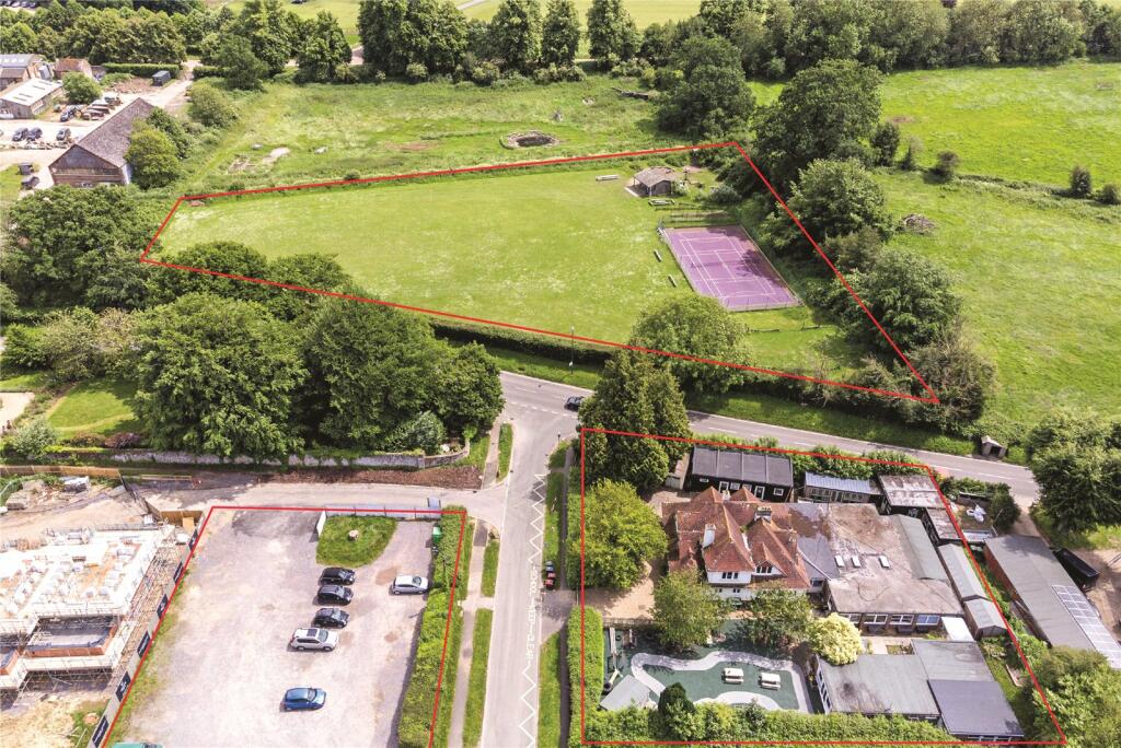 Land For Rent In Egmont Road, Easebourne, Midhurst, West Sussex, Gu29