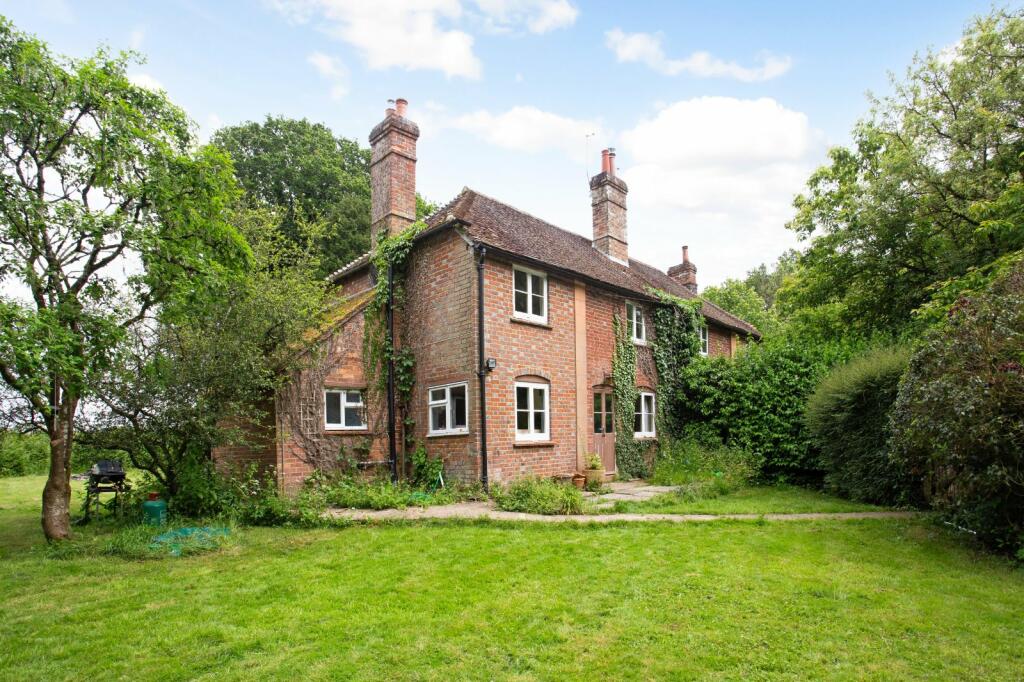 3 bedroom semidetached house for sale in Northchapel, Petworth, West