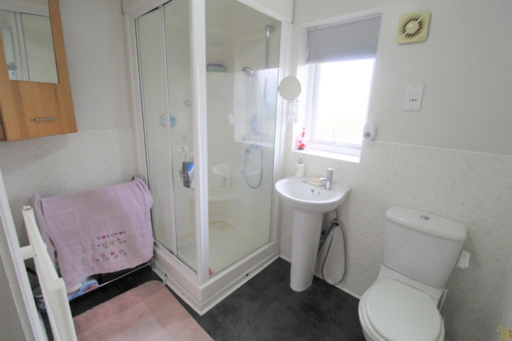 6 bedroom detached house for sale in Kentmere Drive, Lakeside, DN4