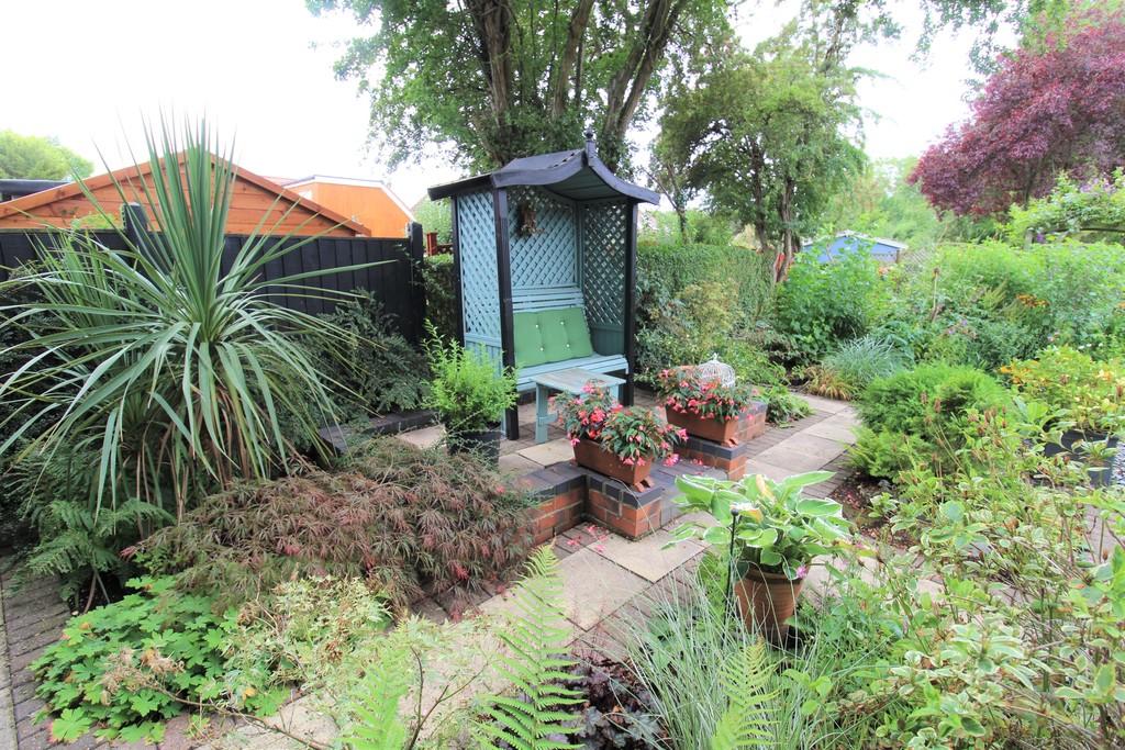 2 bedroom semidetached bungalow for sale in Blyth Road, Oldcotes