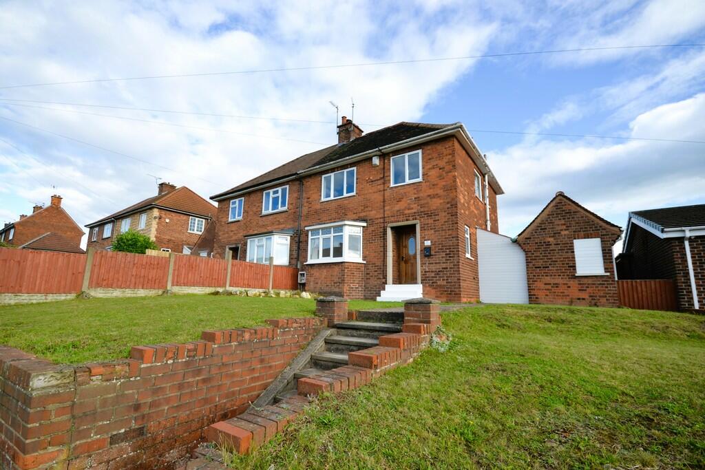 3 bedroom semidetached house for sale in 80 Bawtry Road, Harworth, DN11