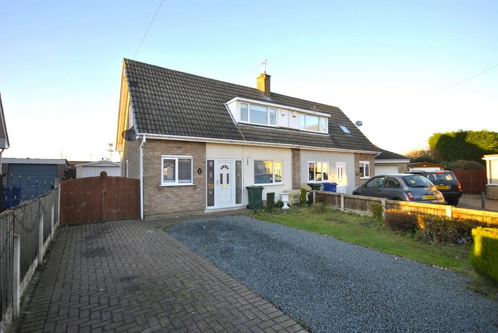 2 bedroom bungalow for sale in Pittam Close, Armthorpe, Doncaster, DN3