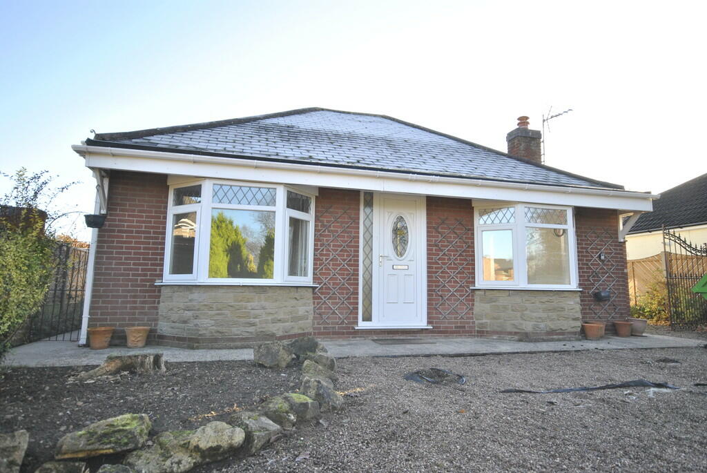 2 bedroom detached bungalow for sale in Old Bawtry Road, Finningley