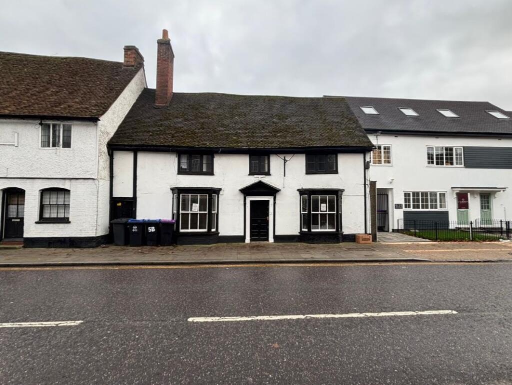 Main image of property: 7 Hitchin Street, Baldock, Hertfordshire, SG7 6AL