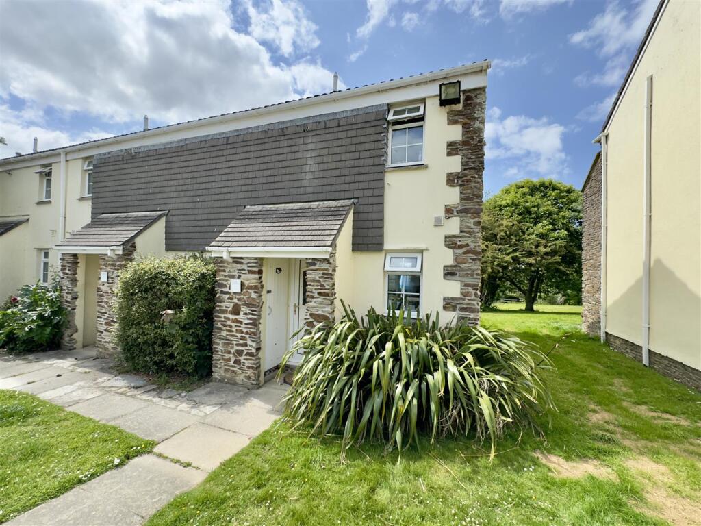 Main image of property: Carvynick Cottages, Summercourt