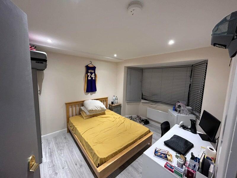 Main image of property: Empire Road, Perivale, London, UB6