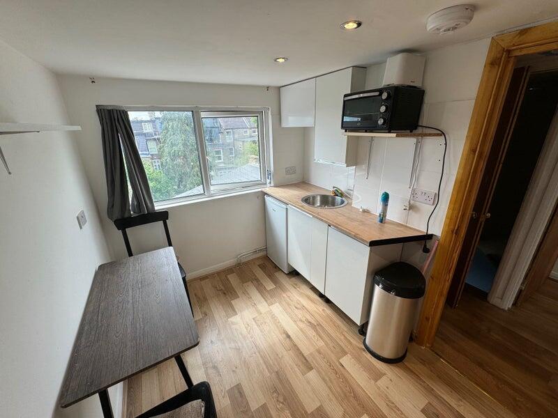 Main image of property: Pemberton Road, London, N4