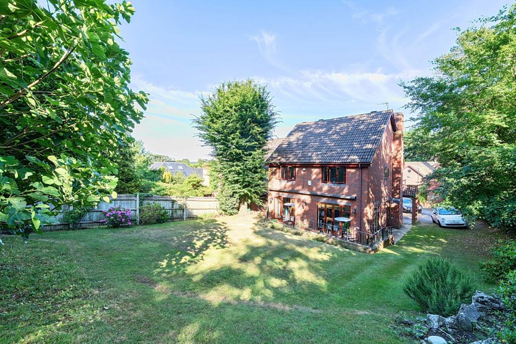 Main image of property: Woodview Close, Kingston Vale, London, SW15