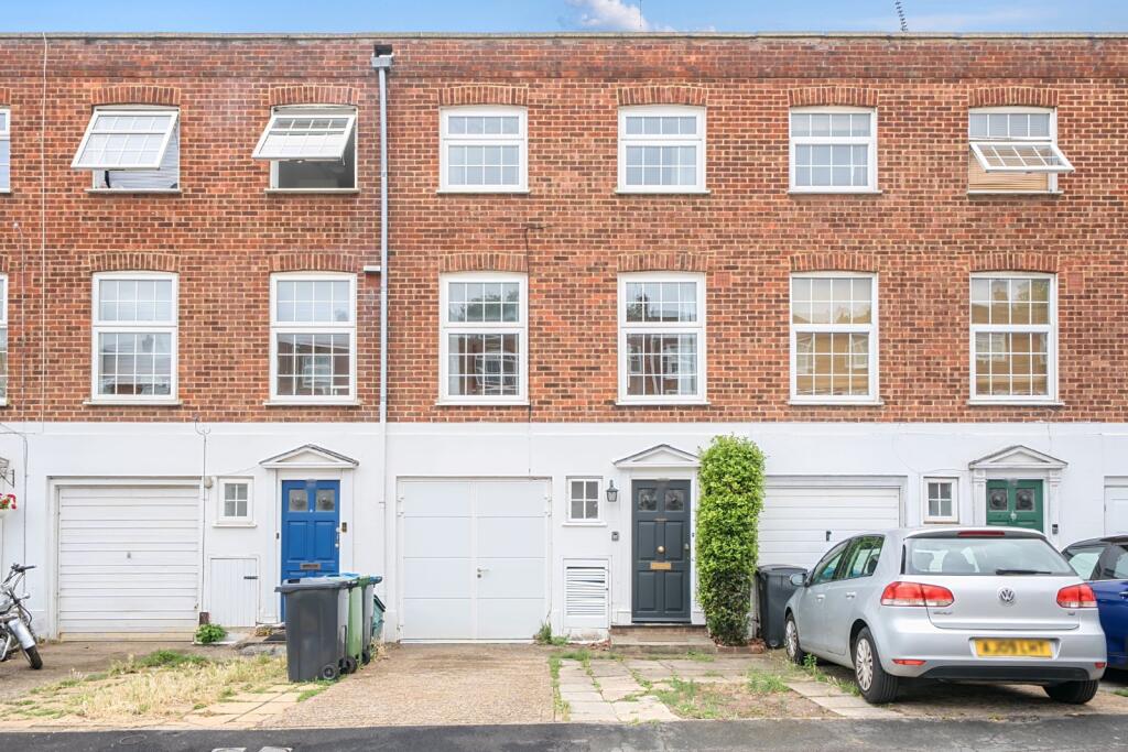 Main image of property: Blenheim Gardens, Kingston upon Thames, KT2