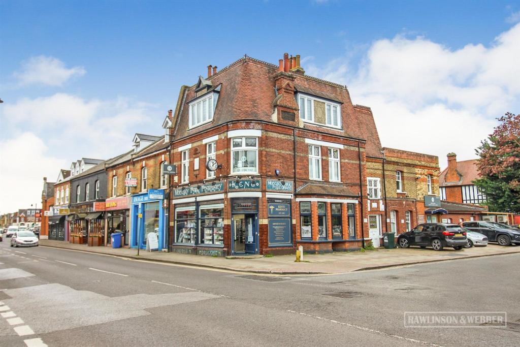 High street retail property for sale in Walton Road, East Molesey, KT8