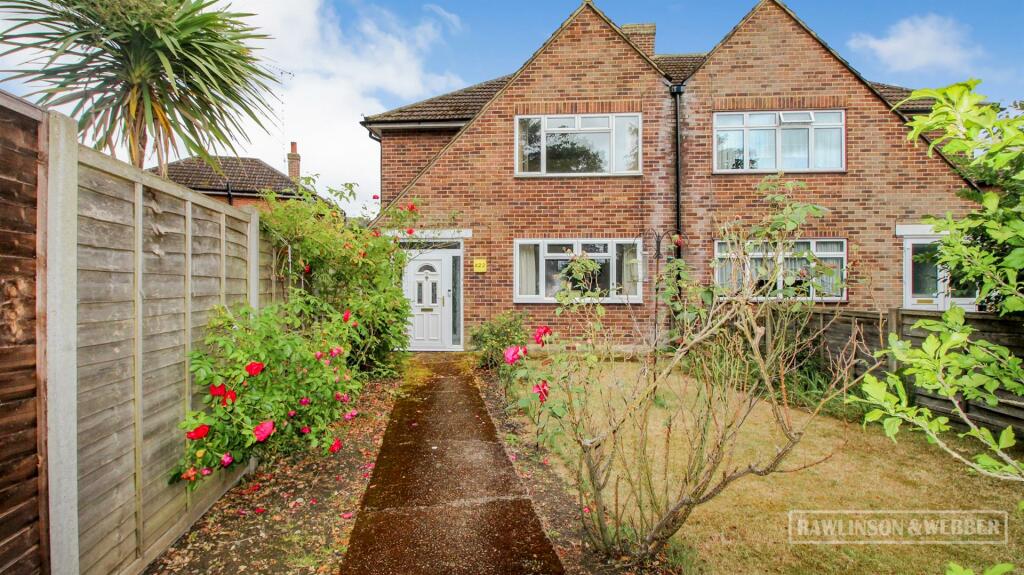 3 bedroom semidetached house for sale in Walton Road, West Molesey, KT8