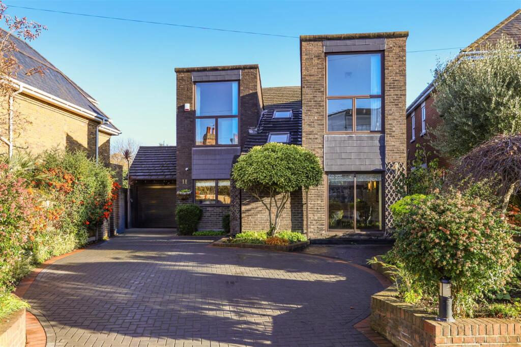 Main image of property: Hansler Grove, East Molesey