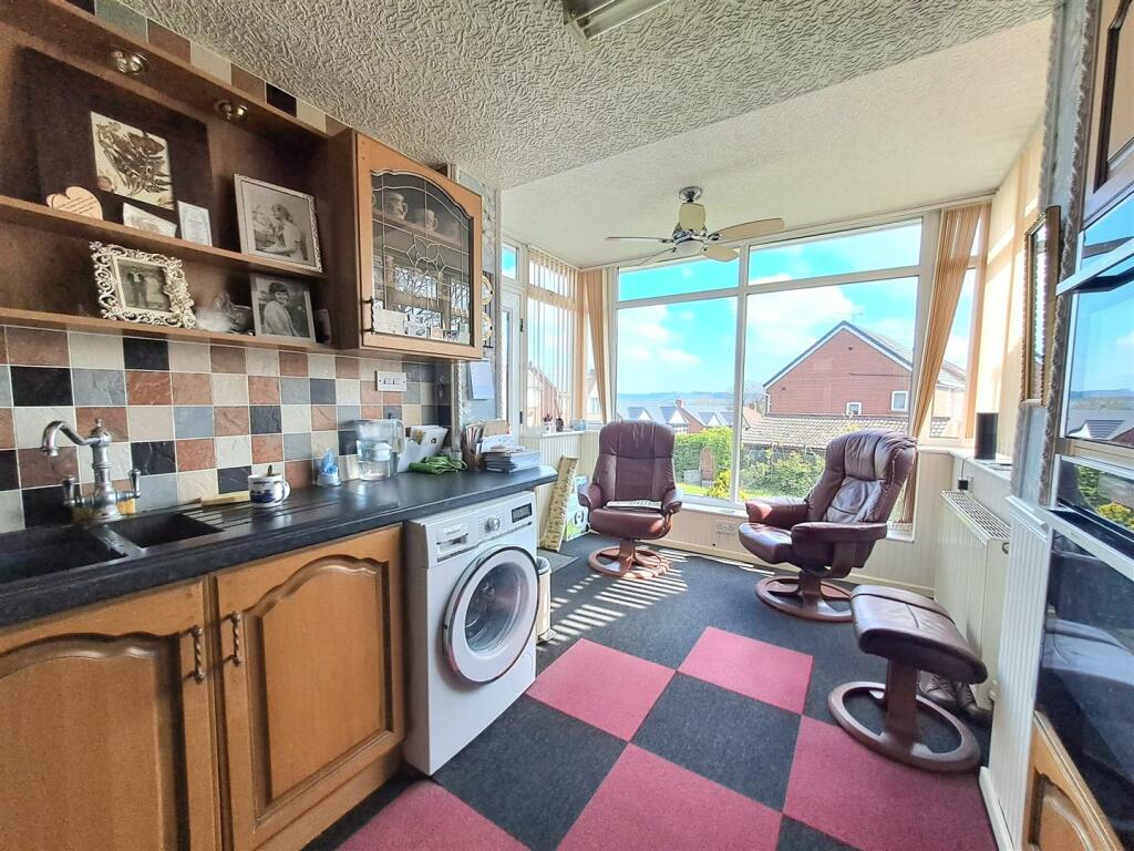 3 bedroom detached house for sale in Adwick Road, Mexborough, S64