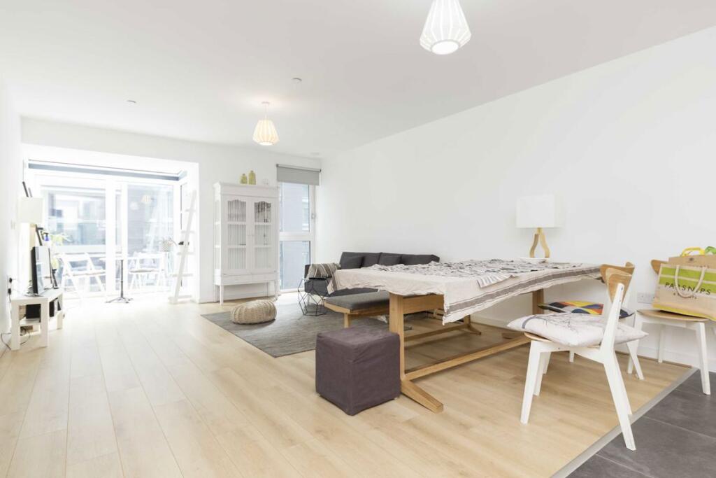 Main image of property: Commercial Road, Aldgate