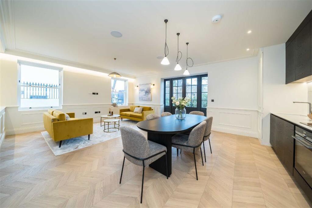 Main image of property: Park Hill, Clapham
