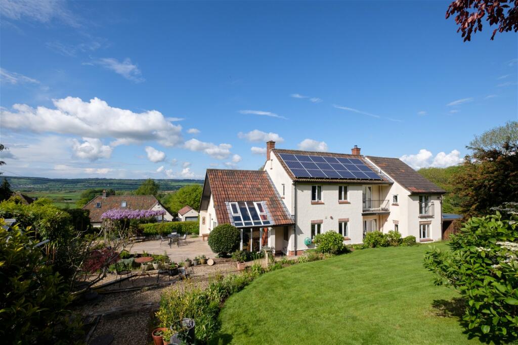 4 bedroom detached house for sale in Rickford Rise, Burrington, BS40